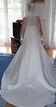 # 2385 - Brautkleid Gr. 40, elfenbein, Neckholder, Schleppe